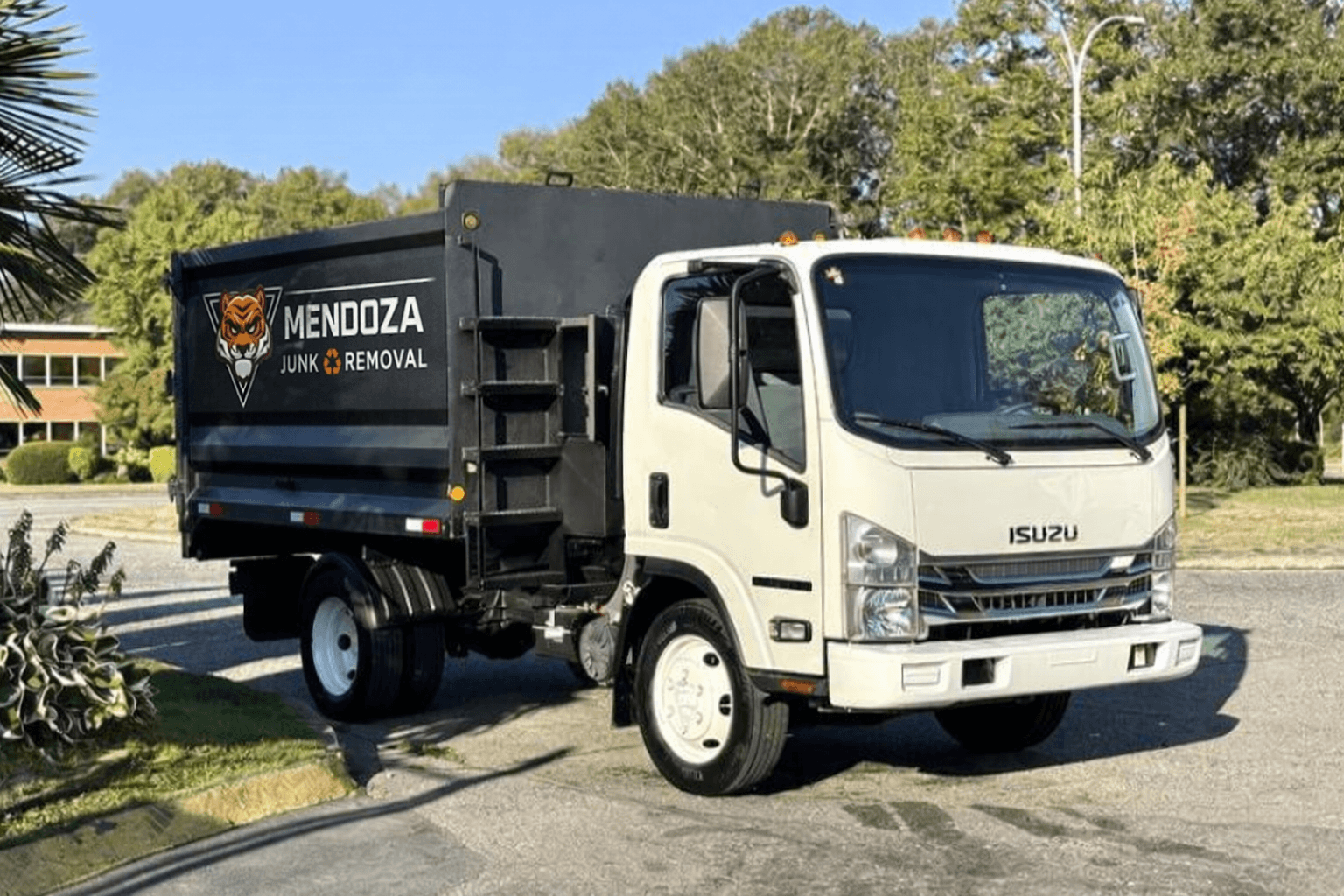 Junk removal truck in Modesto, CA